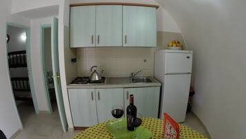 Standard Room, 2 Bedrooms, Beach View, Beachside | Private kitchenette | Full-size fridge, microwave, stovetop, coffee/tea maker