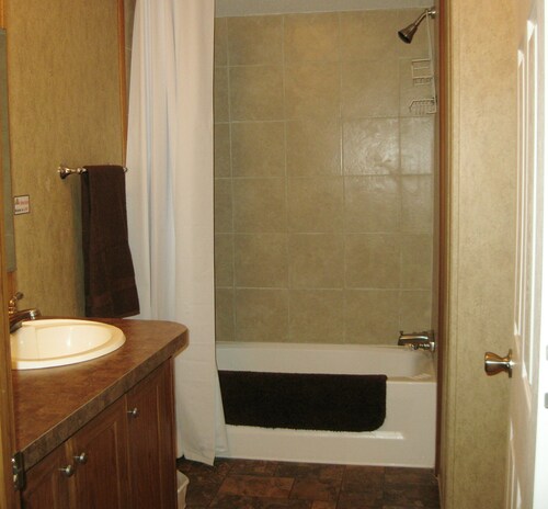 Eagle Ford Lodging