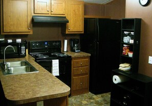 2 bedrooms, individually furnished, iron/ironing board, free WiFi