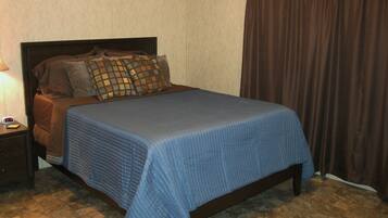 Suite, 2 Schlafzimmer, Küche | 2 Schlafzimmer, individuell eingerichtet, Bügeleisen/Bügelbrett