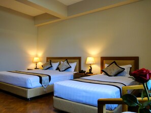 Deluxe Triple Room | Minibar, blackout drapes, free WiFi, bed sheets - Hotel V.A.N (Yangon)