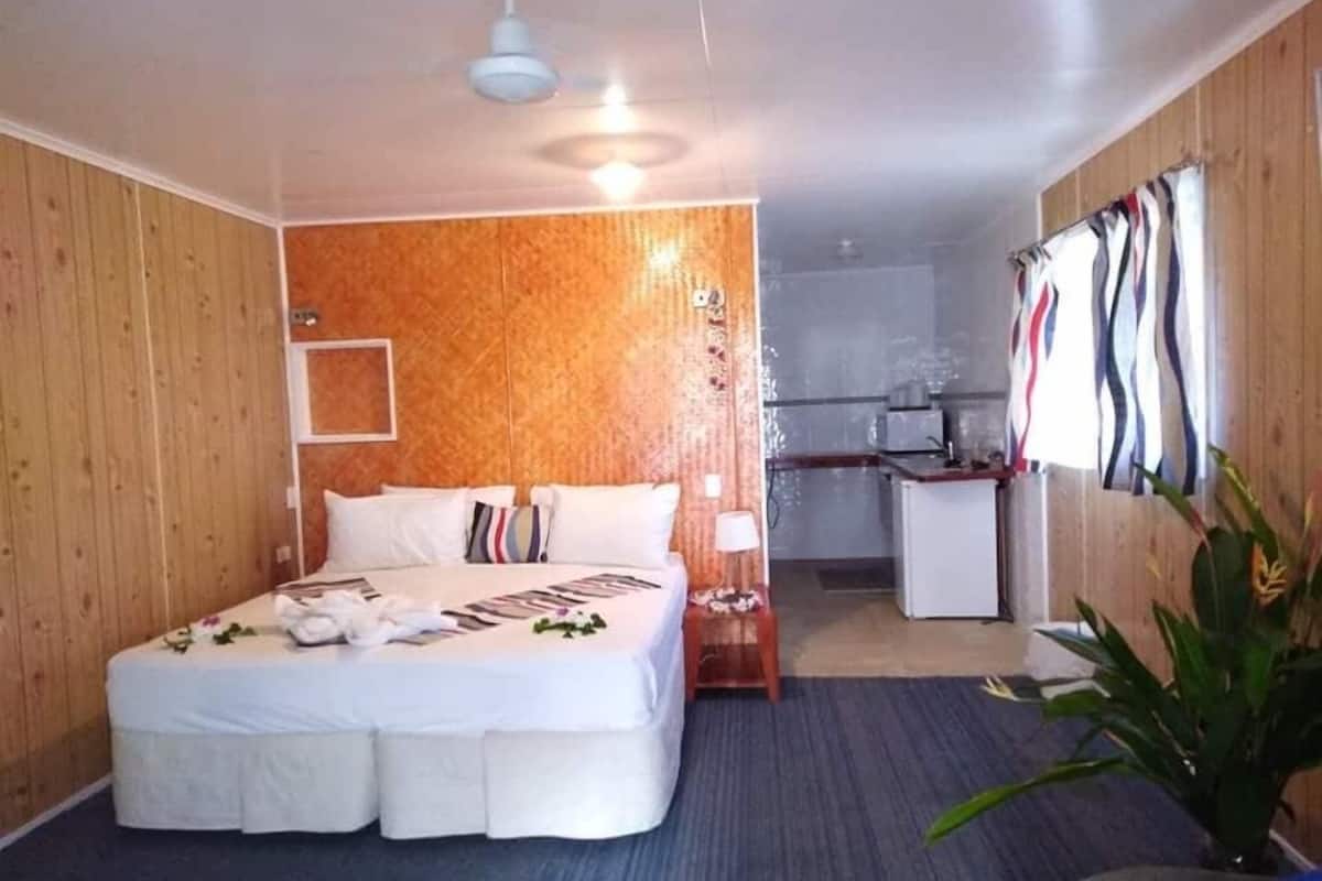 Garden View Room with Balcony (1 Queen) | Desk, WiFi