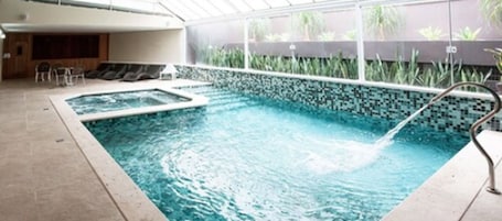 Indoor pool, sun loungers