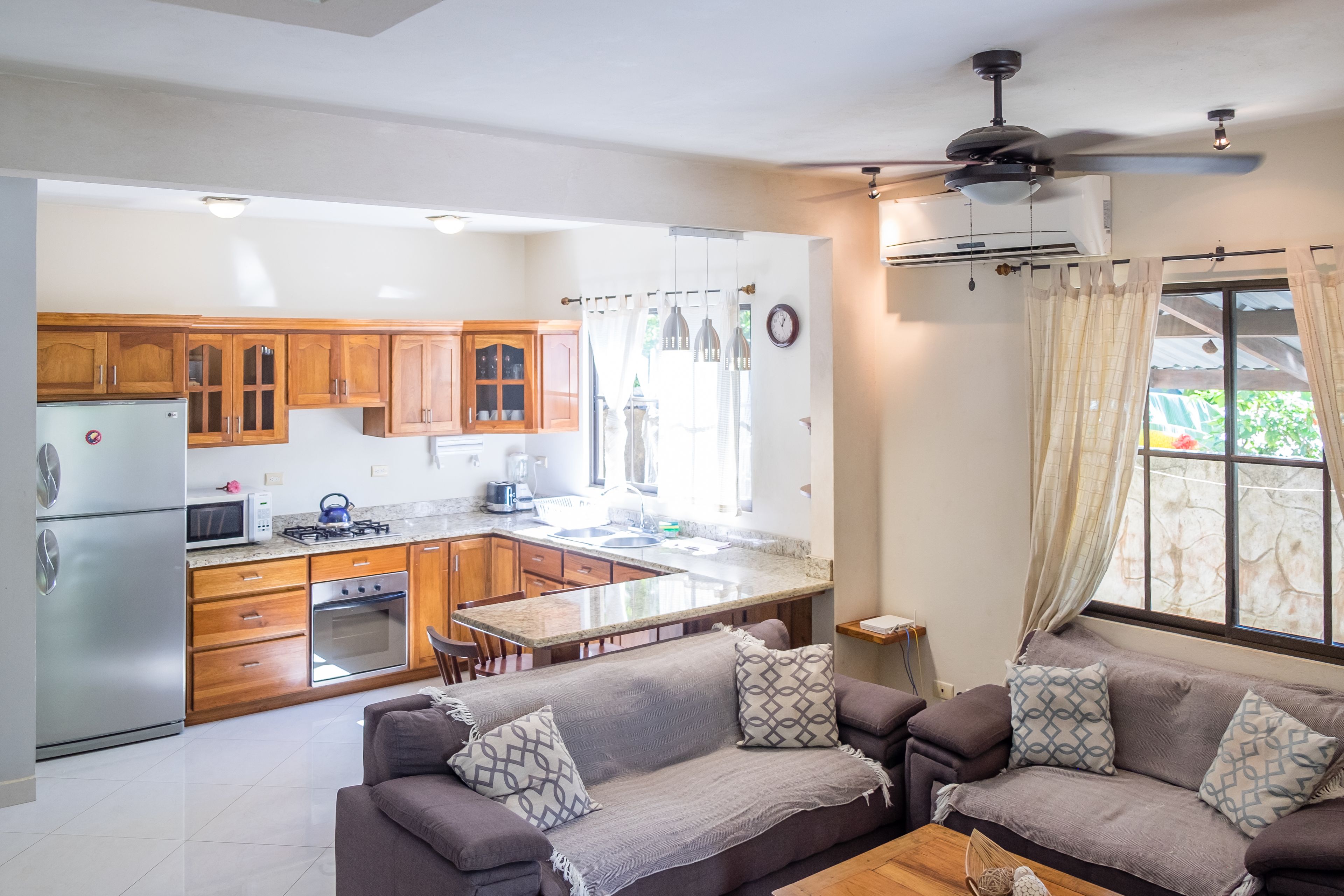 family house, 2 bedrooms, 2 bathrooms | private kitchen | full-sized fridge, stovetop, coffee/tea maker, cookware/dishes/utensils