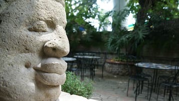 Breakfast, lunch and dinner served