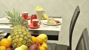 Ilmainen päivittäinen mannermainen aamiainen