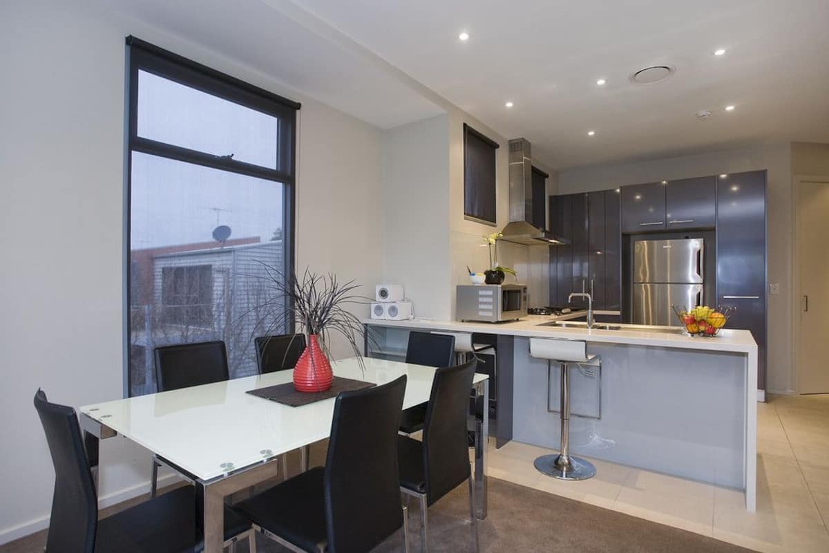 deluxe apartment (n. 9 ) | in-room dining