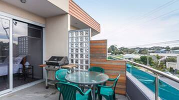 Standard Penthouse, 2 Bedrooms (Apt 10 ) | Balcony