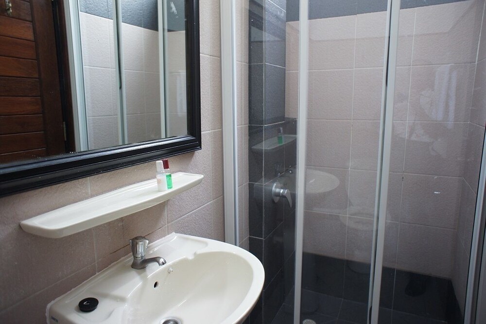 Meldrum Hotel by null