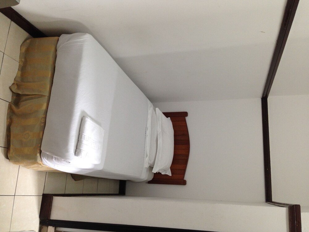 Meldrum Hotel by null