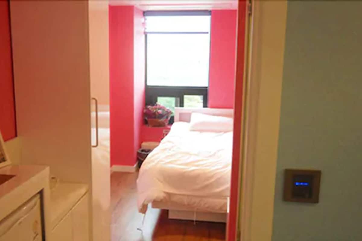 Standard Single Room (A room) | Desk, free WiFi, bed sheets