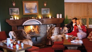 Lounge - Hotel Arlberghaus - Das Skihotel (Lech am Arlberg)