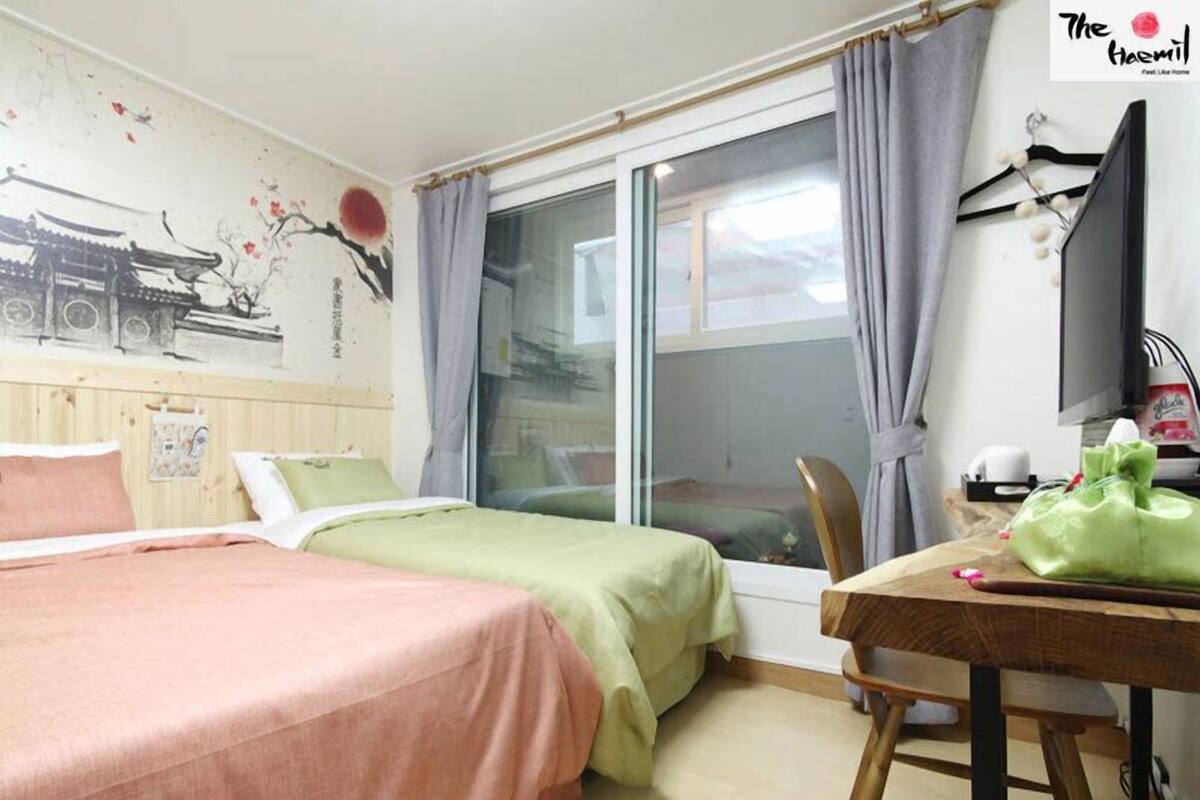 家庭客房 | 書桌、遮光布/窗簾、熨斗/熨衣板、免費無線上網