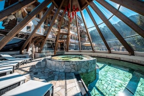 Piscine couverte