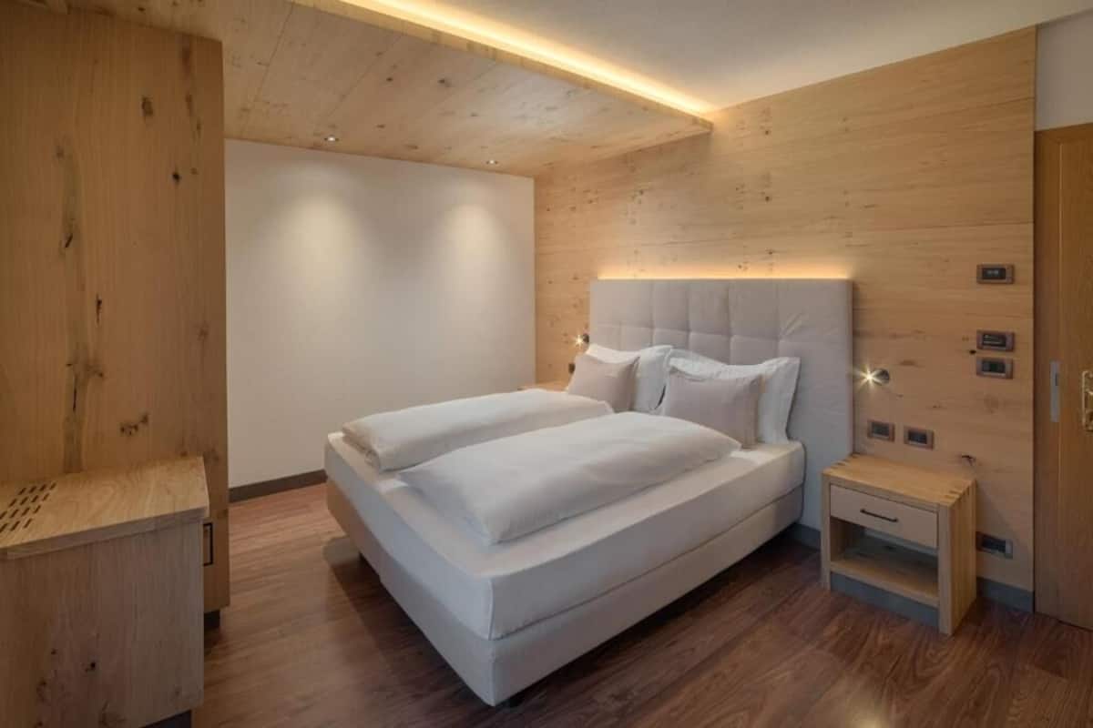 Superior Double or Twin Room, Balcony, Mountain View