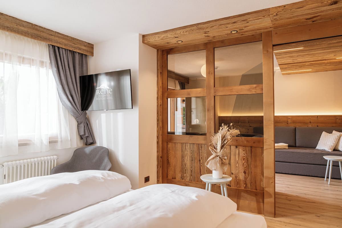 Deluxe Suite, Balcony, Garden View (Catinaccio)