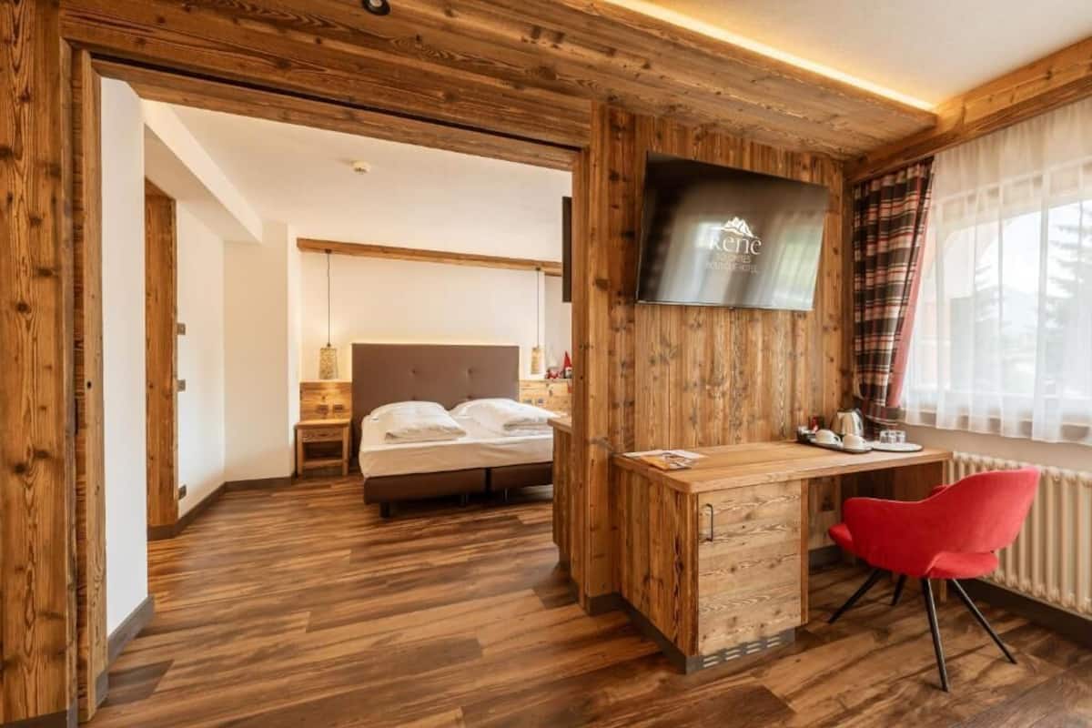Deluxe Suite, Balcony, Garden View (Vael)