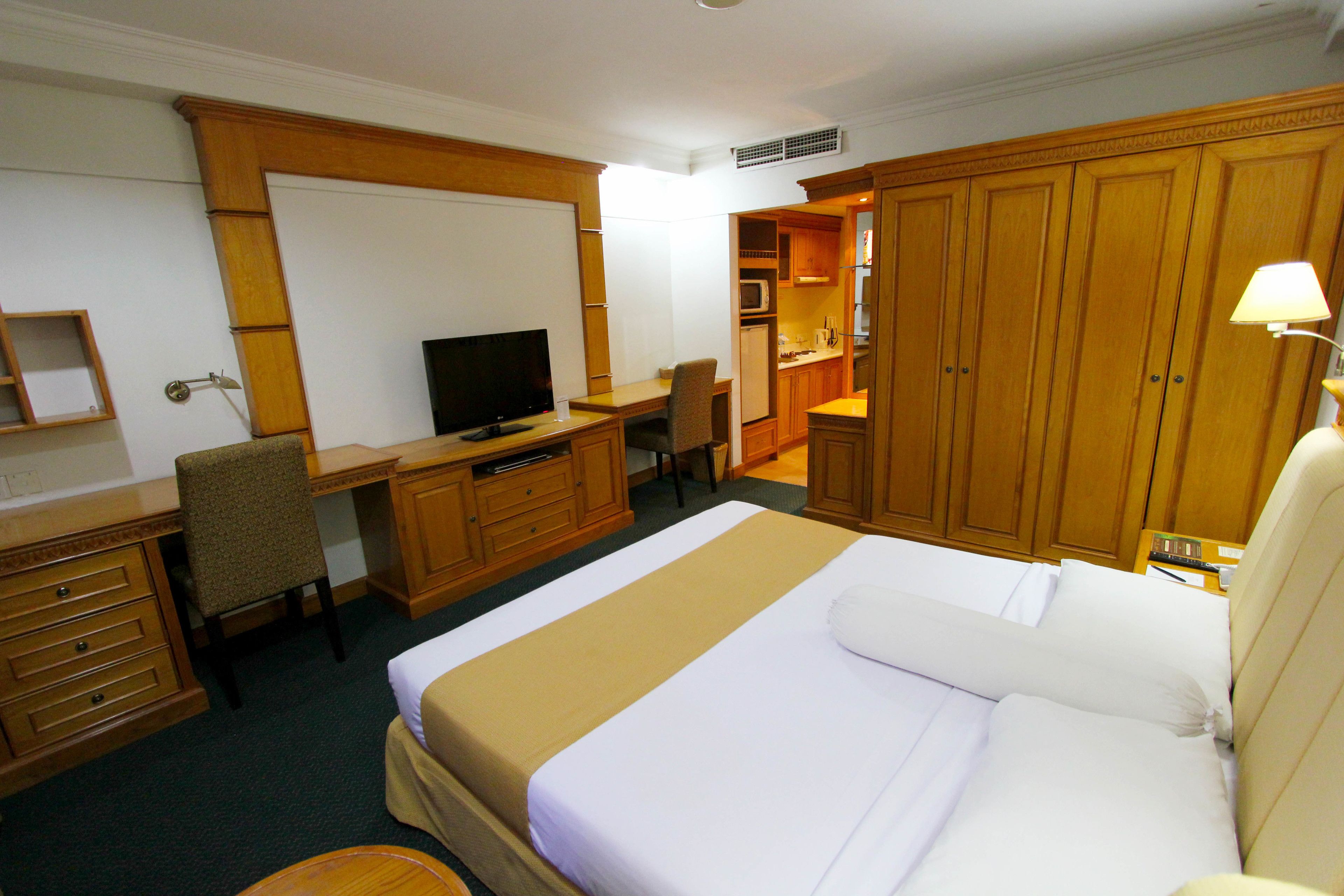 in-room safe, desk, soundproofing, iron/ironing board