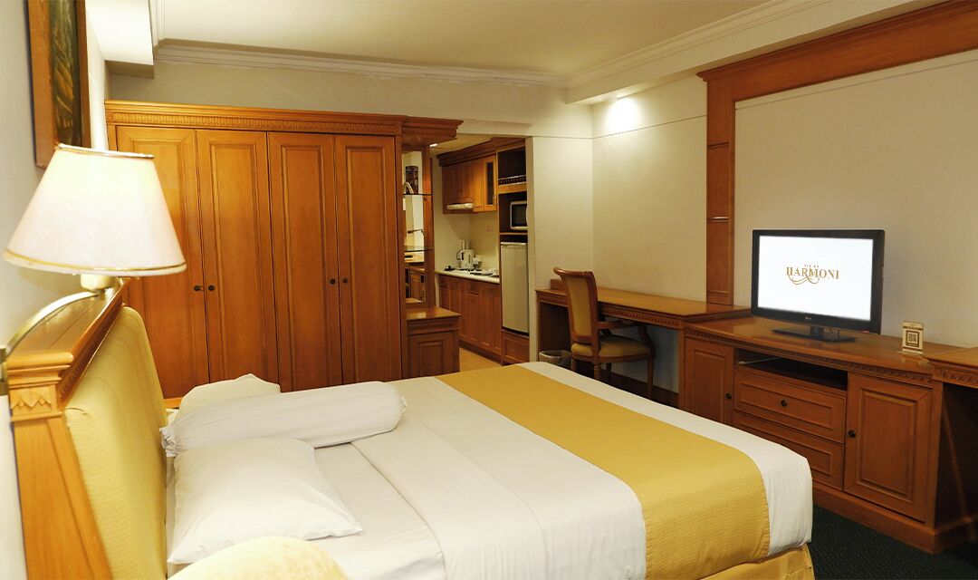 In-room safe, desk, soundproofing, iron/ironing board