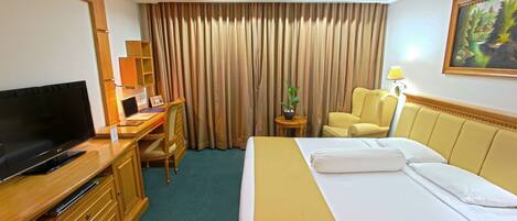 Värdeförvaringsskåp på rummet, skrivbord och ljudisolering