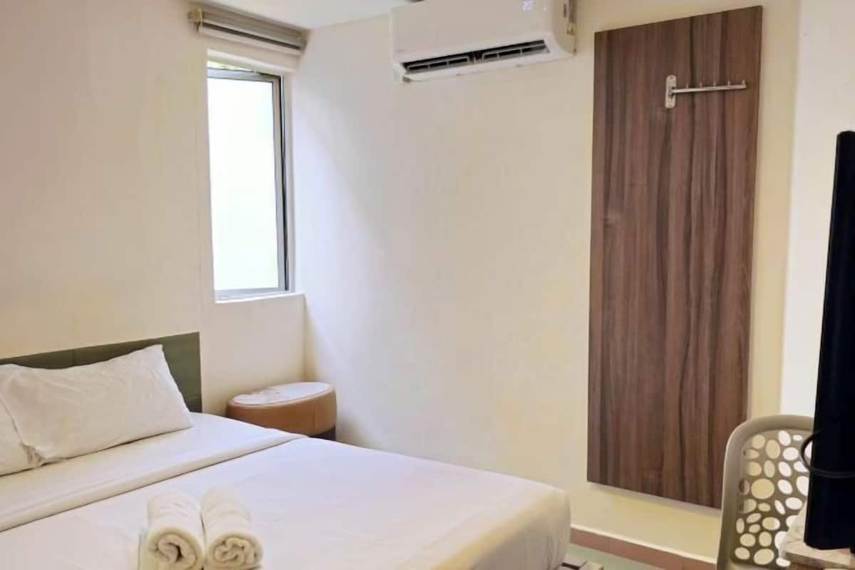 Desk, iron/ironing board (on request), WiFi (free)