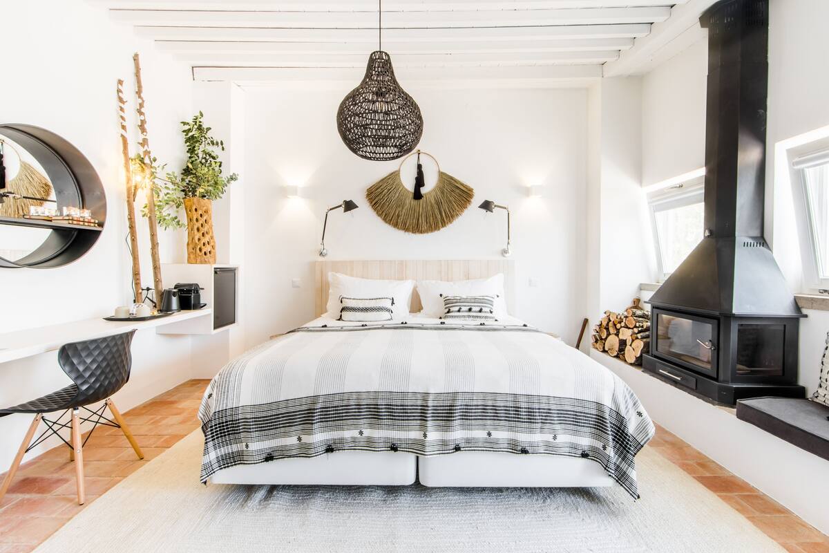 Habitación estándar doble | Ropa de cama de alta calidad, minibar, caja fuerte