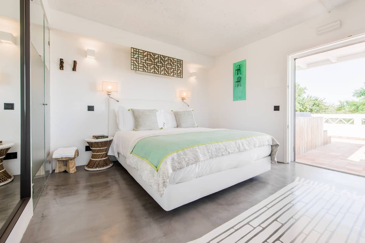 Deluxe Suite, 1 Bedroom, Terrace, Ocean View | 1 bilik tidur, peralatan tempat tidur premium, bar mini