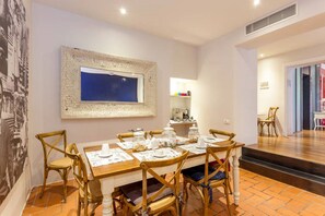 Interior detail - Vacanze Romane Rooms (Rome)