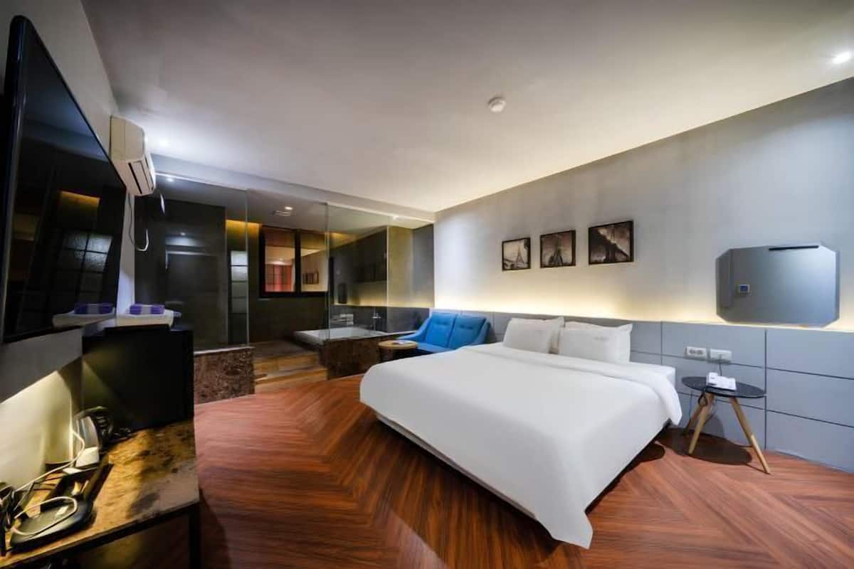 2 quartos, quartos à prova de som, Wi-Fi de cortesia, roupa de cama