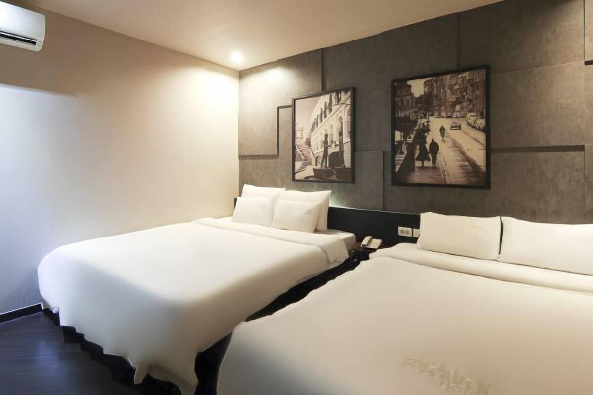 Soundproofing, WiFi (free), bed sheets