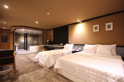 G7 Hotel