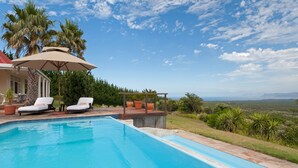 Outdoor pool, open 8:30 AM to 6:00 PM, pool umbrellas, sun loungers - Bellavista Country Place (Stanford)