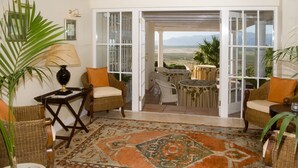 Lounge - Bellavista Country Place (Stanford)