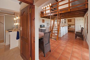Cottage familiare, 2 camere da letto, cucina, vista montagna | Area soggiorno | TV a schermo piatto