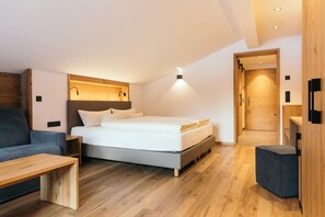 Allergikerbettwaren, Zimmersafe, Schreibtisch, kostenlose Babybetten
