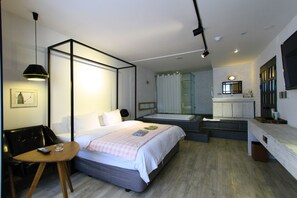 Presidential Penthouse, 3 Bedrooms | Desk, soundproofing, rollaway beds, free WiFi - 25 Hours Hotel (Busan)