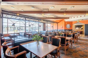 Free daily buffet breakfast - Hotel Raahen Hovi (Raahe)