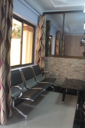 Interior - Way Side Hotel (Arusha)