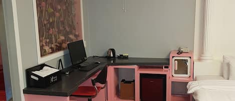 Desk, free WiFi, bed sheets