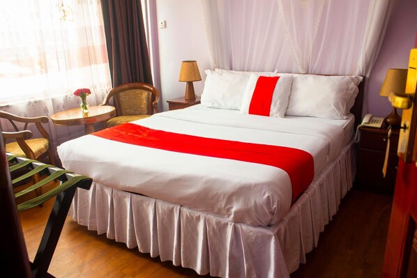 Minibar, bureau, rideaux occultants, chambres insonorisées