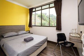 Double Room | Desk, iron/ironing board, free WiFi - Parkland Hotel (Brinchang)