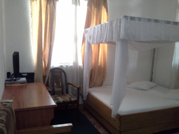 Desk, free cots/infant beds, rollaway beds, free WiFi