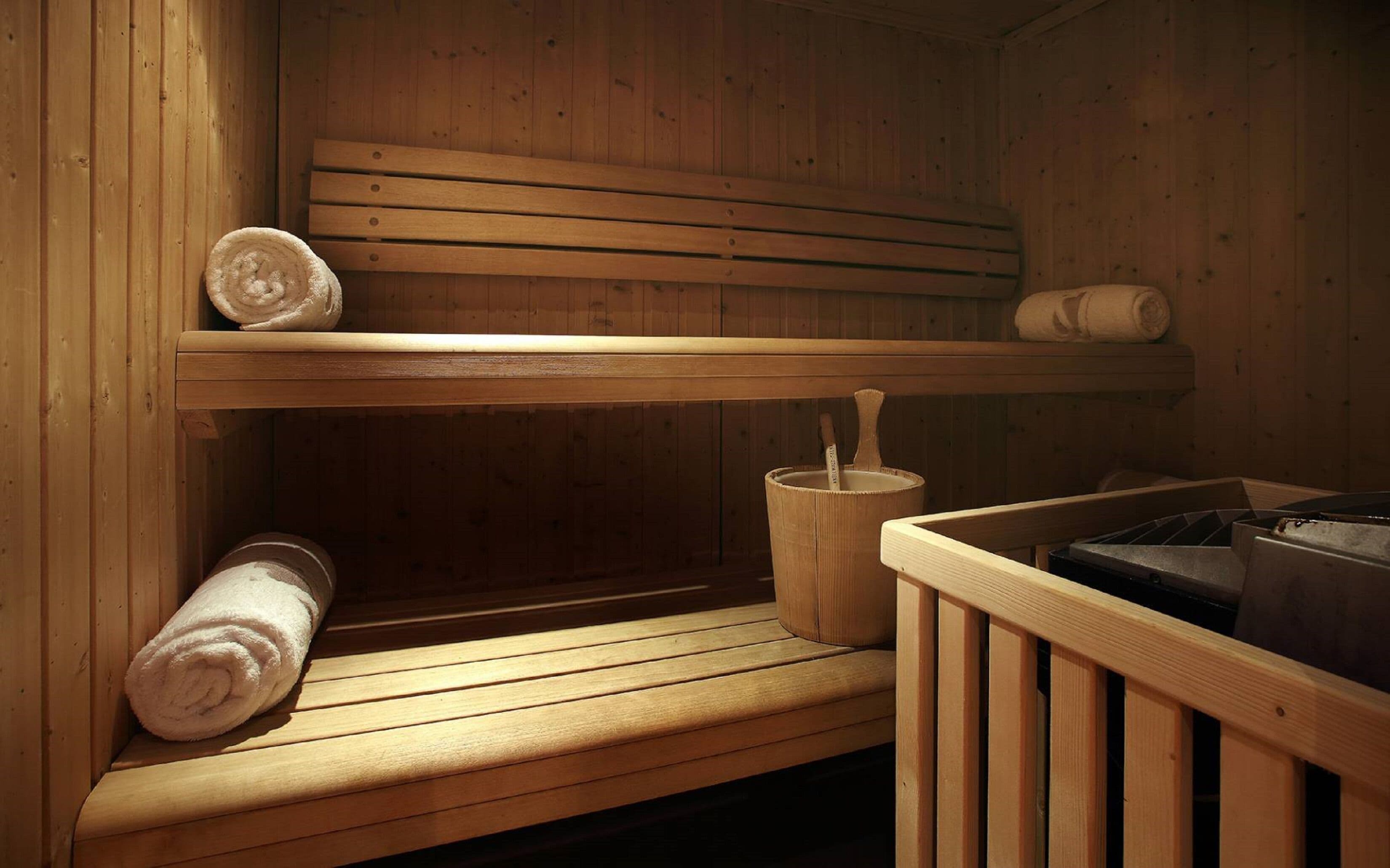 sauna, hot tub, steam room, body treatments, body scrubs, facials