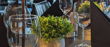 2 Restaurants, Frühstück, Abendessen, regionale Küche