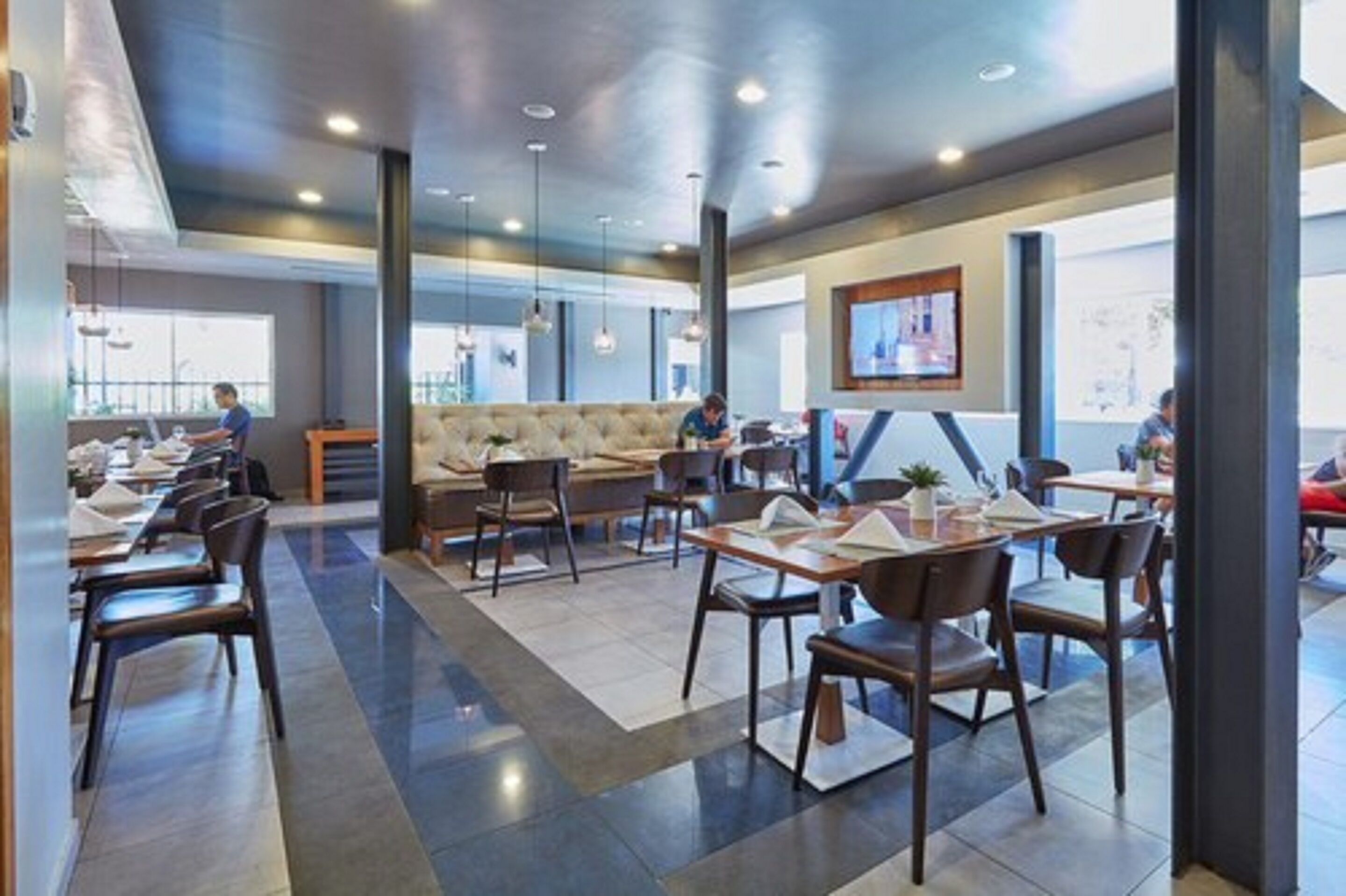 breakfast, lunch, dinner served; pool views