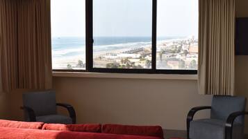 Quarto premium, 1 cama King, vista para o oceano | Roupas de cama antialérgicas, escrivaninha, cortinas blackout