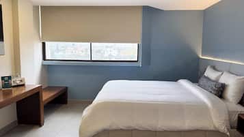 Comfort Room | 1 bedroom, hypo-allergenic bedding, desk, blackout curtains