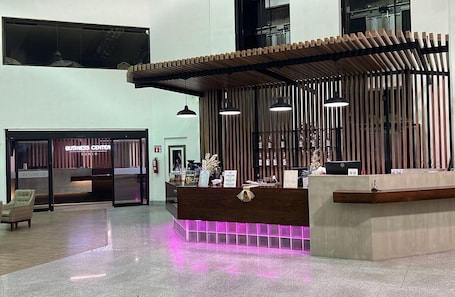 Reception. Hotel Corona Plaza