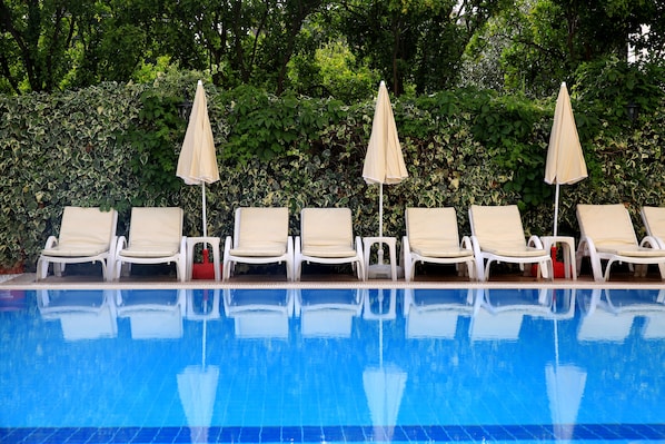 Sezonluk açık havuz 