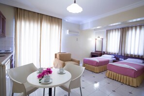 Studio | Desk, iron/ironing board, free cribs/infant beds, rollaway beds - Amaris Apartments (Marmaris)